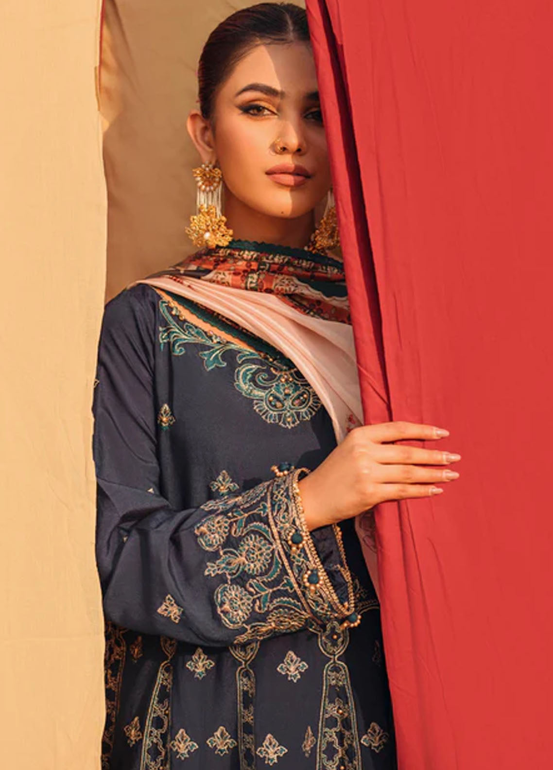 Bahaar Aie By Shurooq Unstitched Luxury Collection 2023 SHQ23BA Panchi