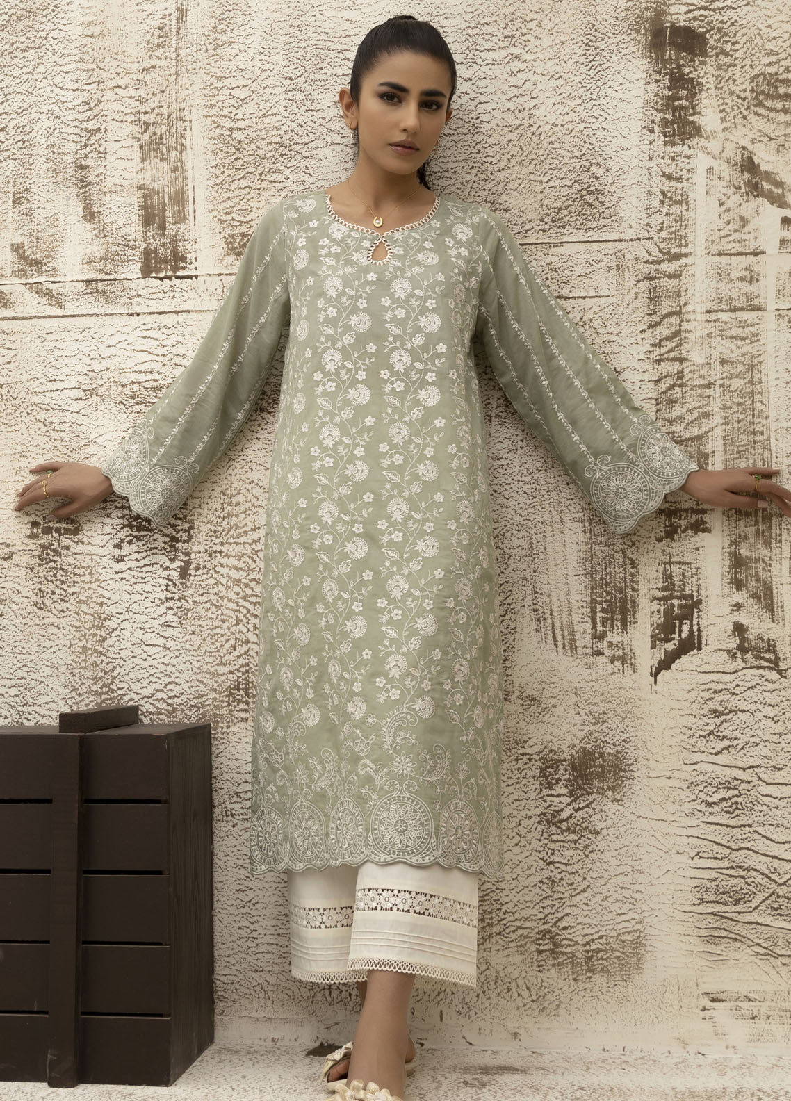 Dhanak Casual Pret Embroidered Lawn Shirt DC-0467 GREEN