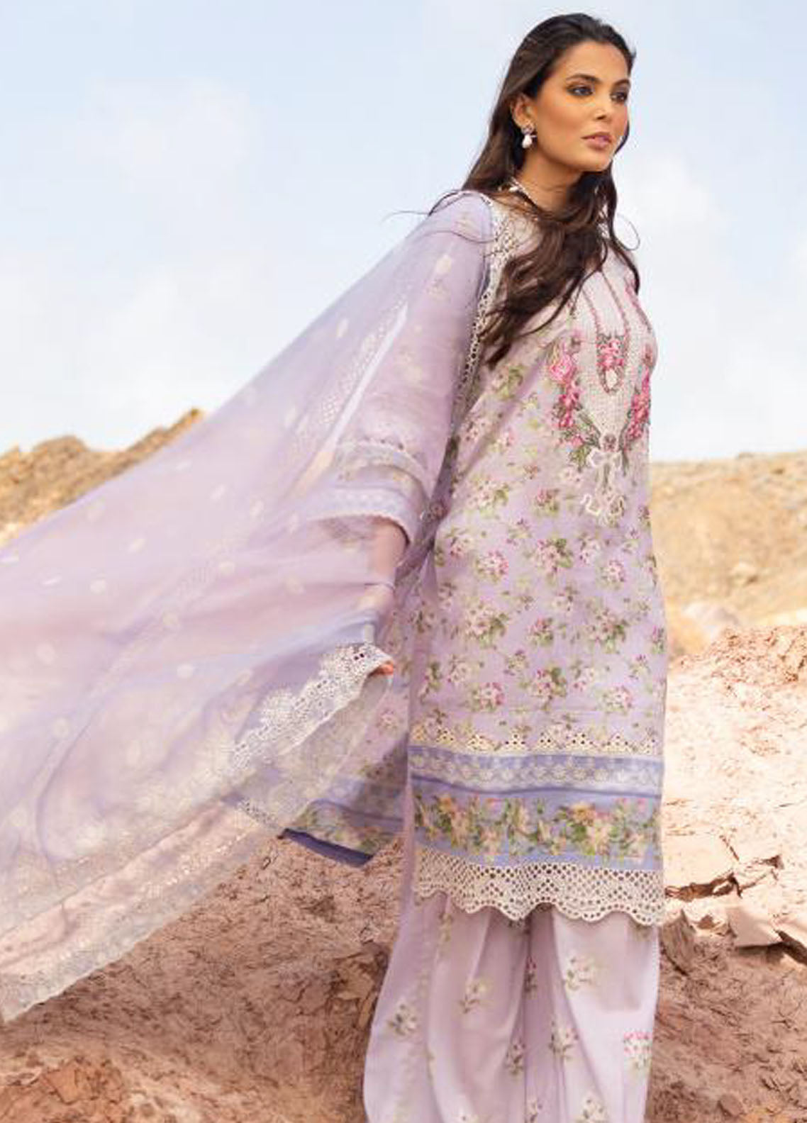 Elaf Signature Embroidered Lawn Collection 2023 ESC-01A