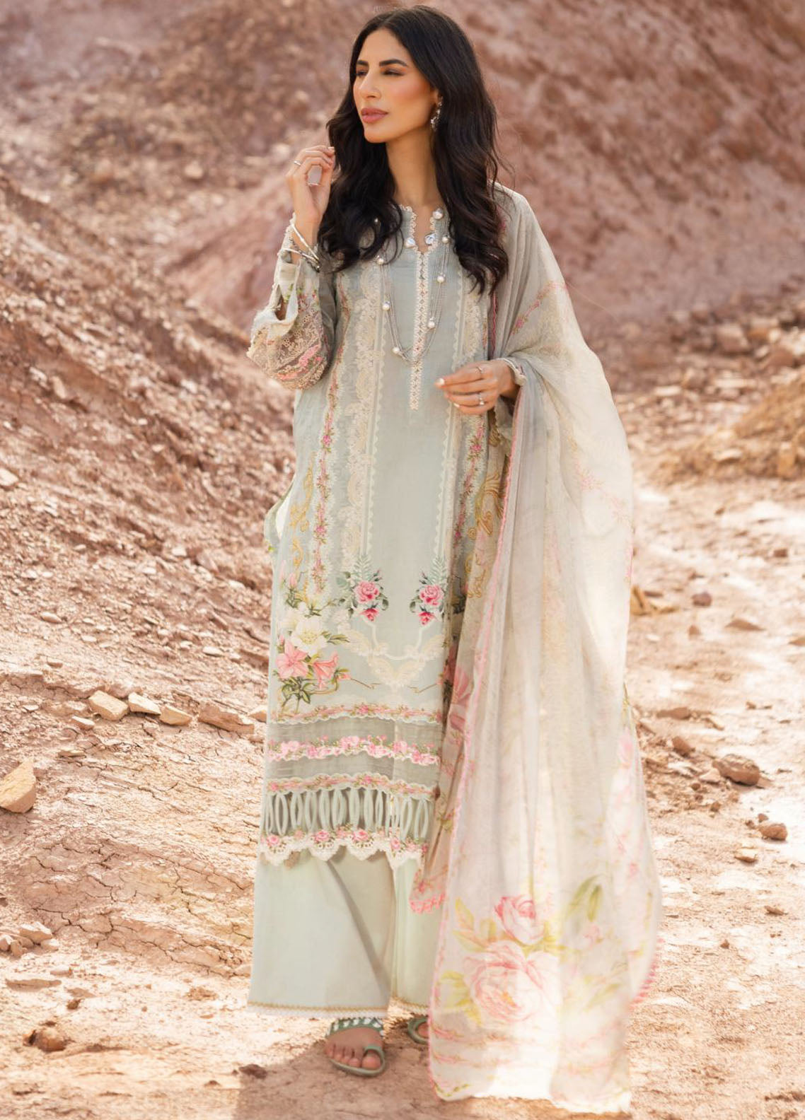 Elaf Signature Embroidered Lawn Collection 2023 ESC-03B