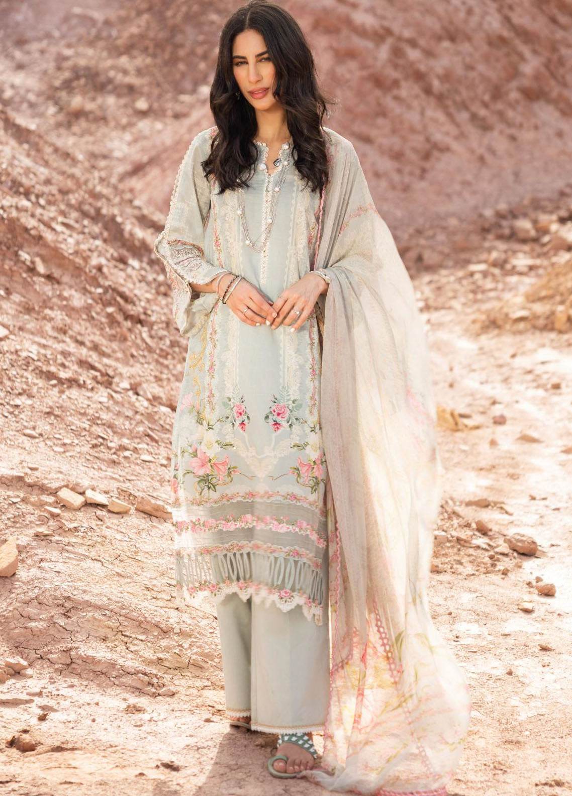 Elaf Signature Embroidered Lawn Collection 2023 ESC-03B