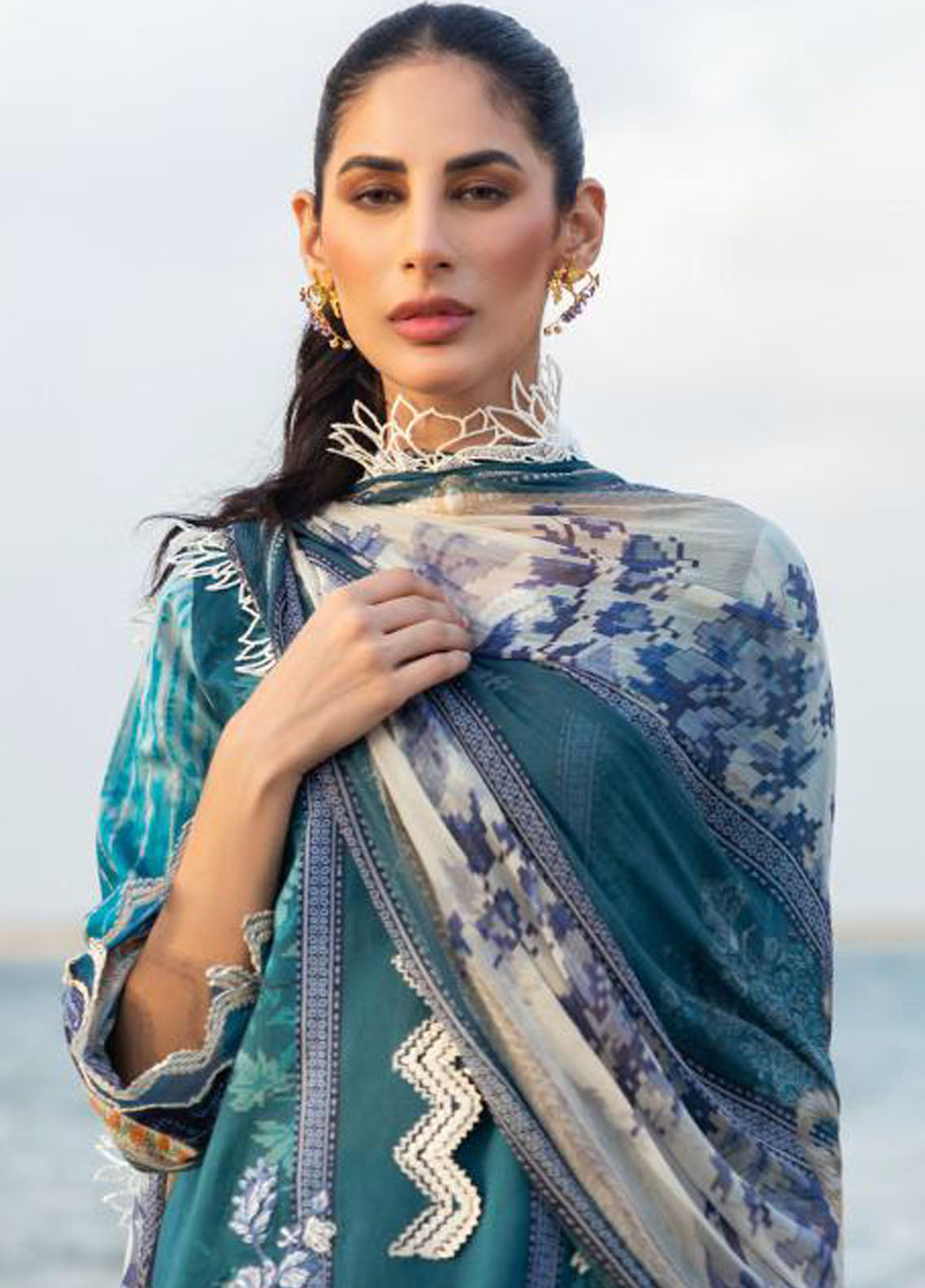 Elaf Signature Embroidered Lawn Collection 2023 ESC-04A