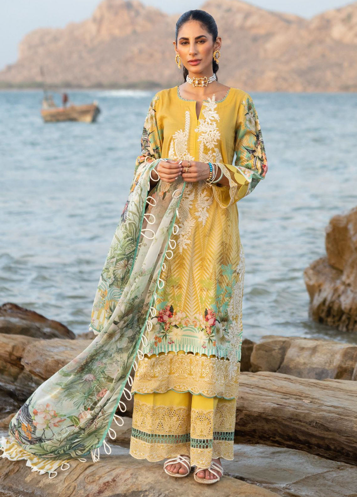 Elaf Signature Embroidered Lawn Collection 2023 ESC-06A