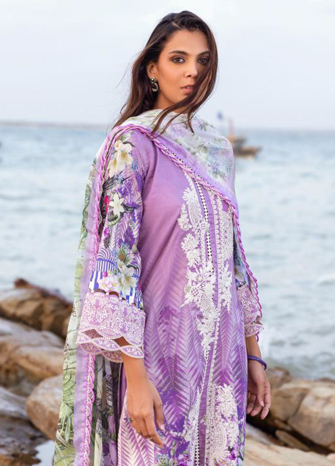 Elaf Signature Embroidered Lawn Collection 2023 ESC-06B