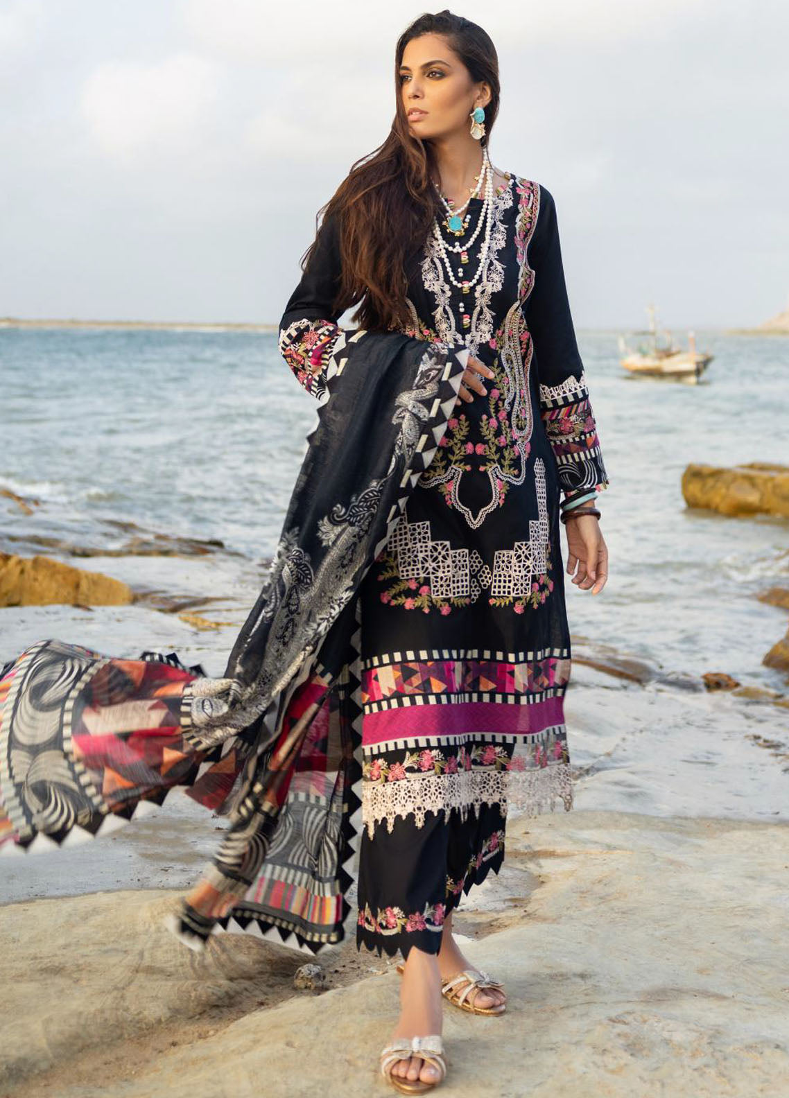 Elaf Signature Embroidered Lawn Collection 2023 ESC-08A