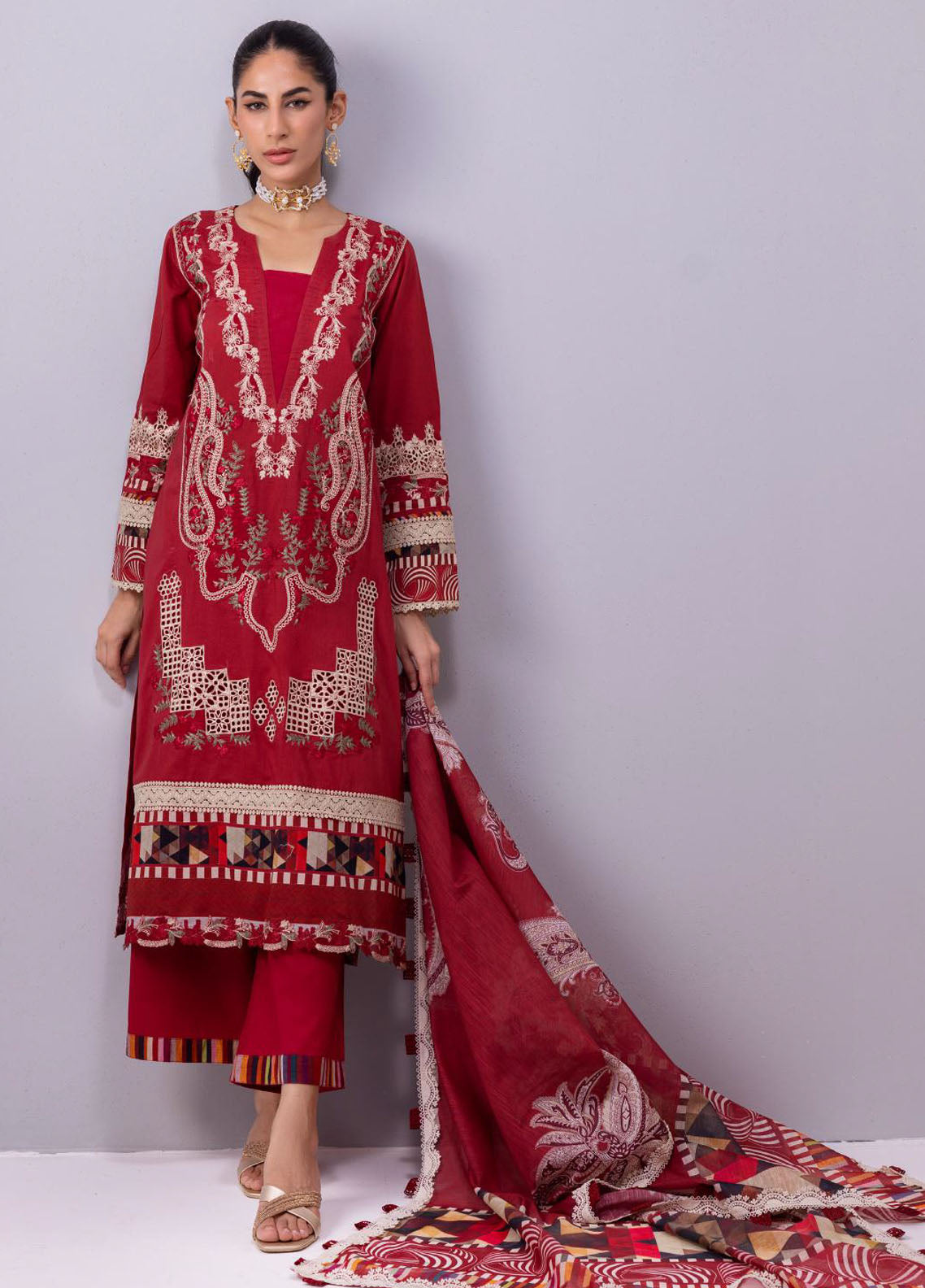 Elaf Signature Embroidered Lawn Collection 2023 ESC-08B