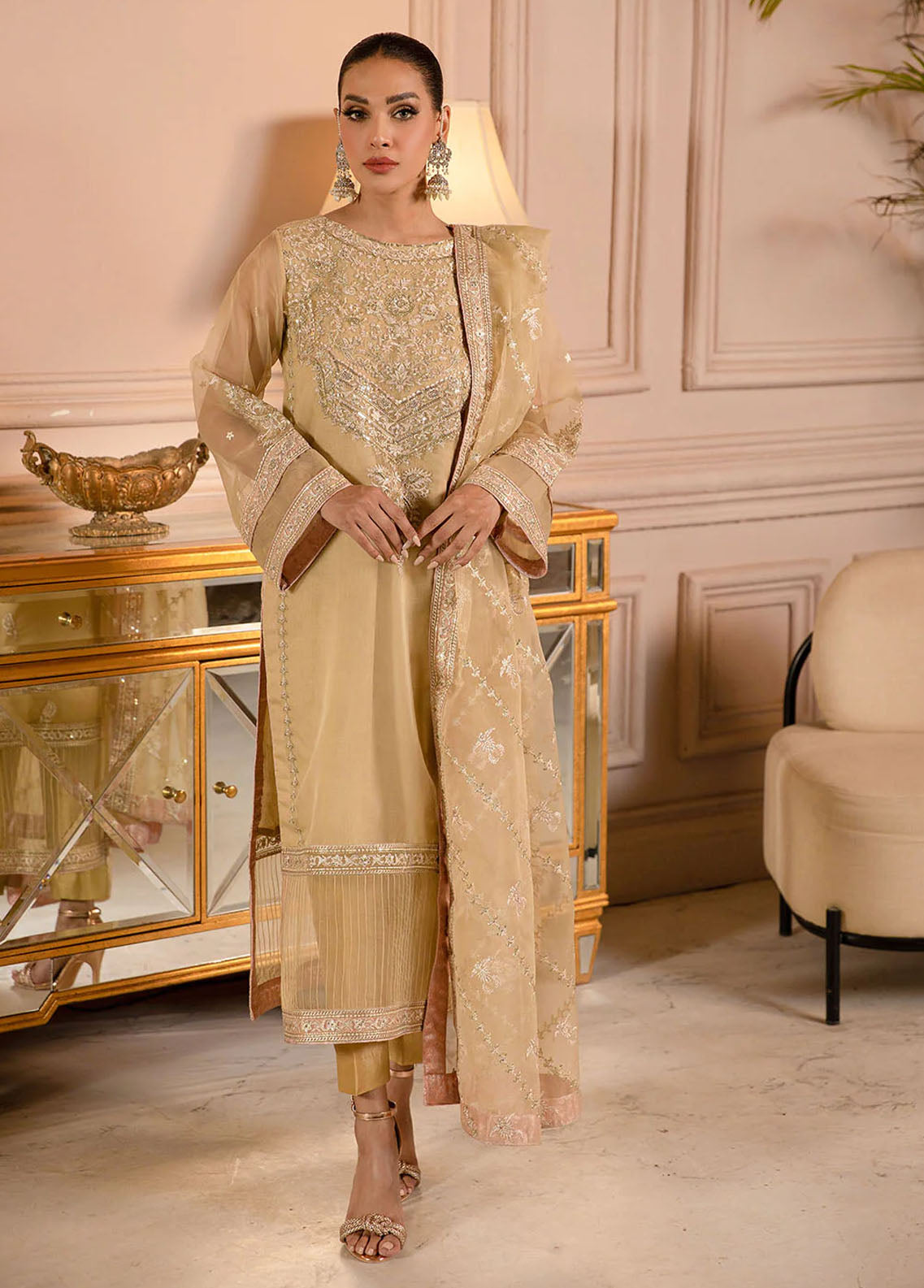 Fasl-e-Gul By Daud Abbas Luxury Collection 2023 DA-FC-0003 Aftab