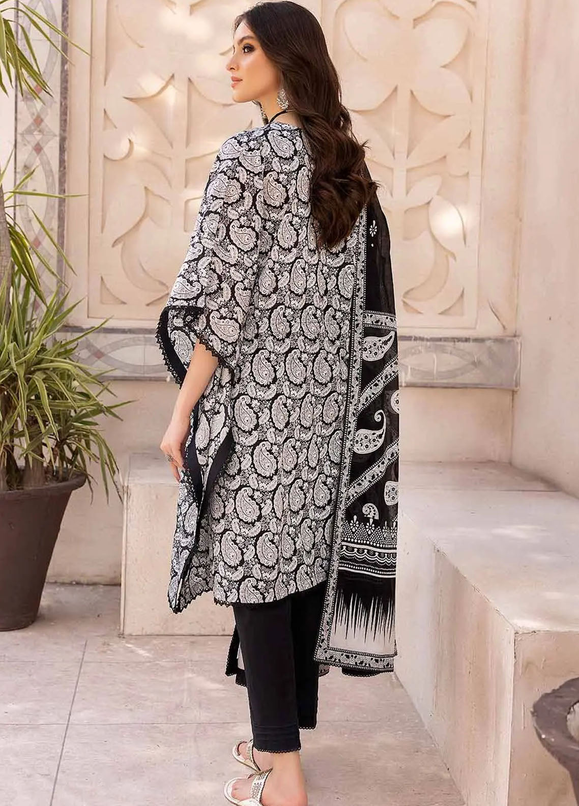 Gul Ahmed Black & White Unstitched Lawn Collection 2023 B-32027