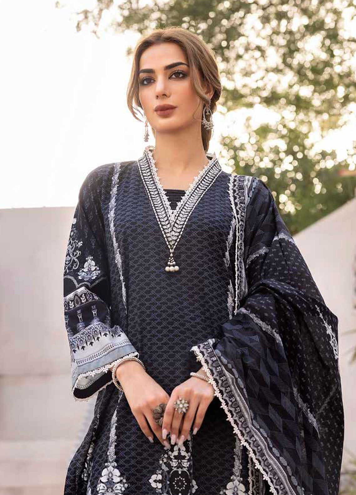 Gul Ahmed Black & White Unstitched Lawn Collection 2023 B-32024