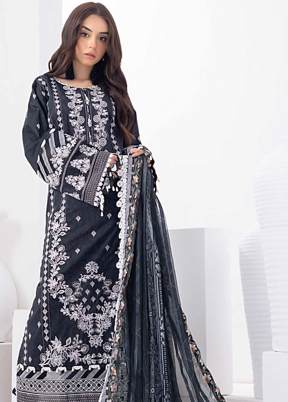 Gul Ahmed Black & White Unstitched Lawn Collection 2023 SSM-32034