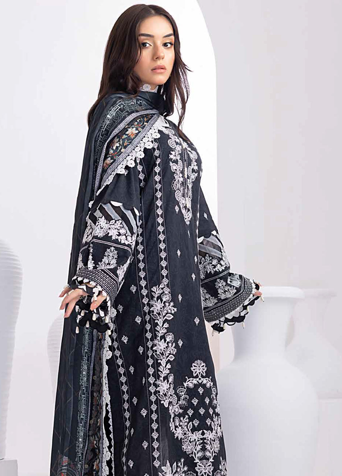 Gul Ahmed Black & White Unstitched Lawn Collection 2023 SSM-32034