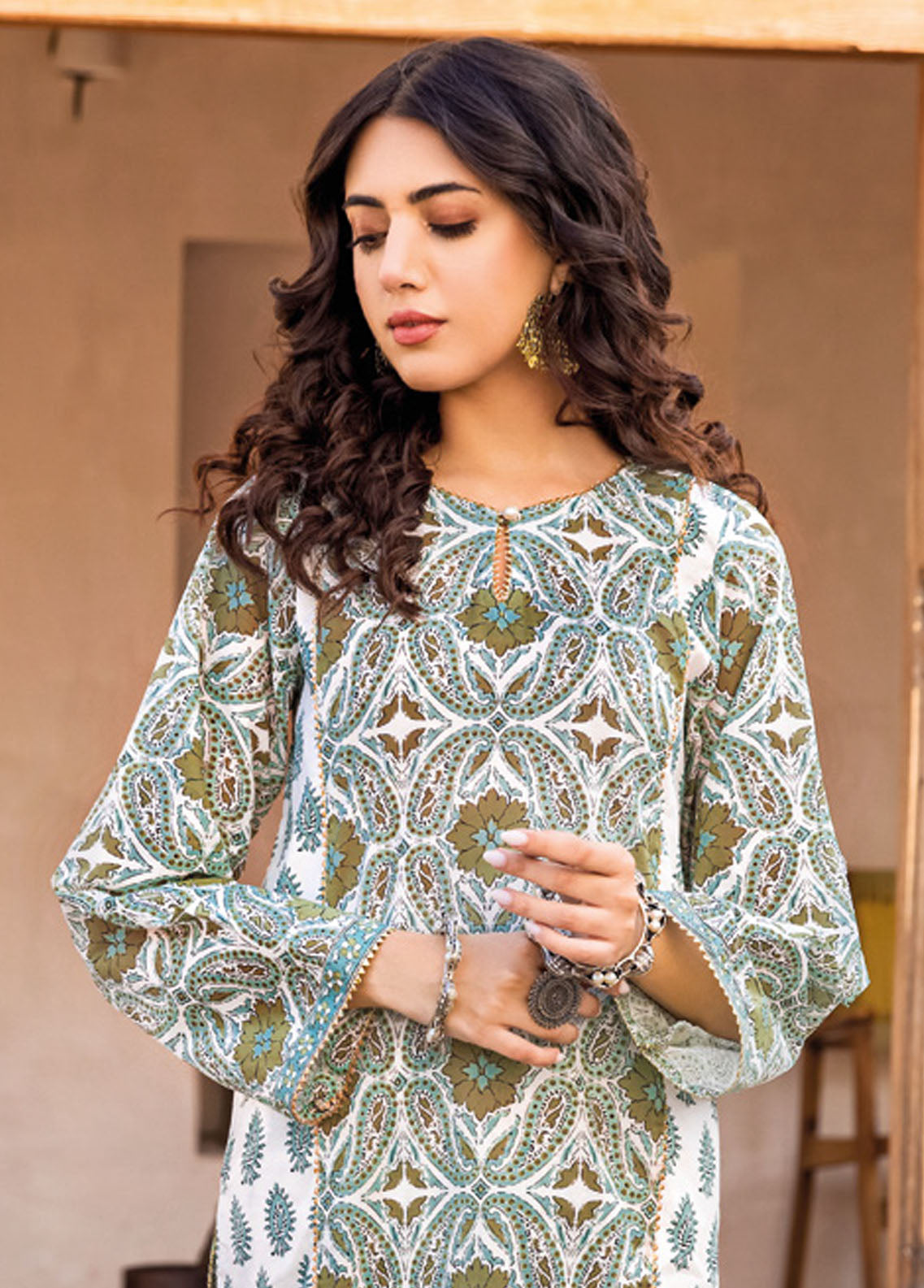 Gul Ahmed Vintage Garden Lawn Collection 2023 TL-32025A