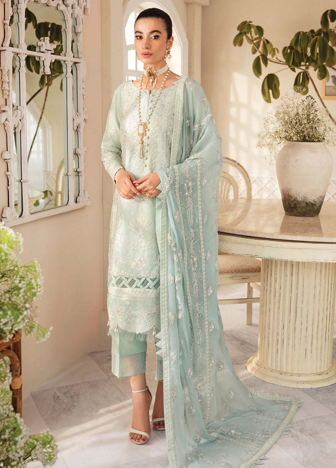 Gulaal Luxury Lawn Collection 2023 Vol-2 D-04 Ivaana