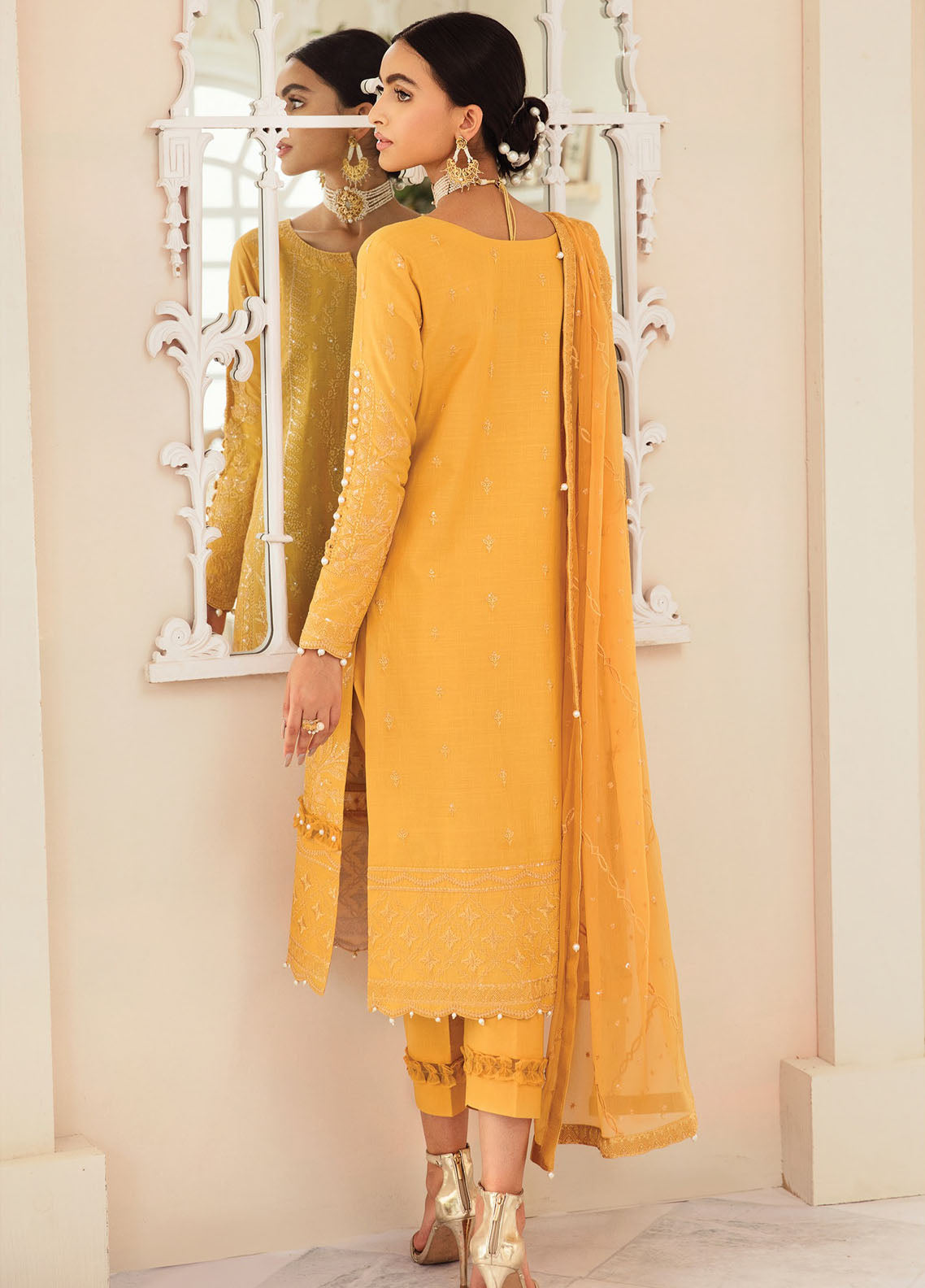 Gulaal Luxury Lawn Collection 2023 Vol-2 D-05 Aleeya