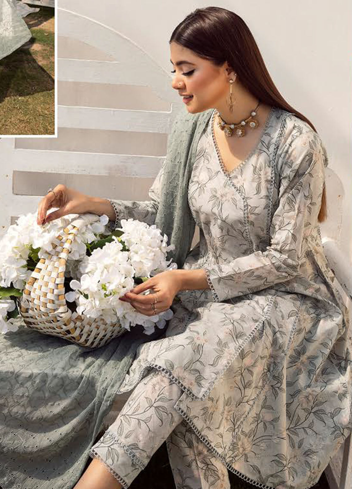Husn-E-Jahan By Aalaya Unstitched Lawn Collection 2023 D-09