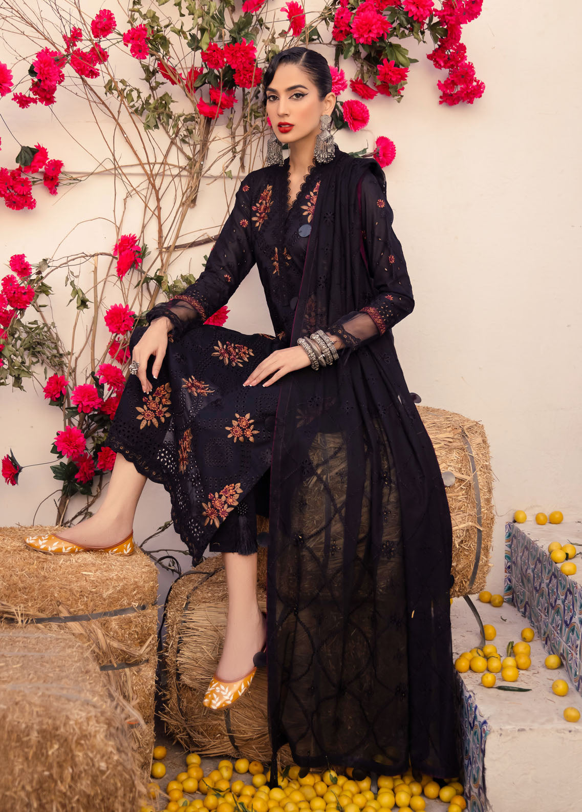 Ilara By Iznik Spring/Summer Lawn Collection 2023 IL-05