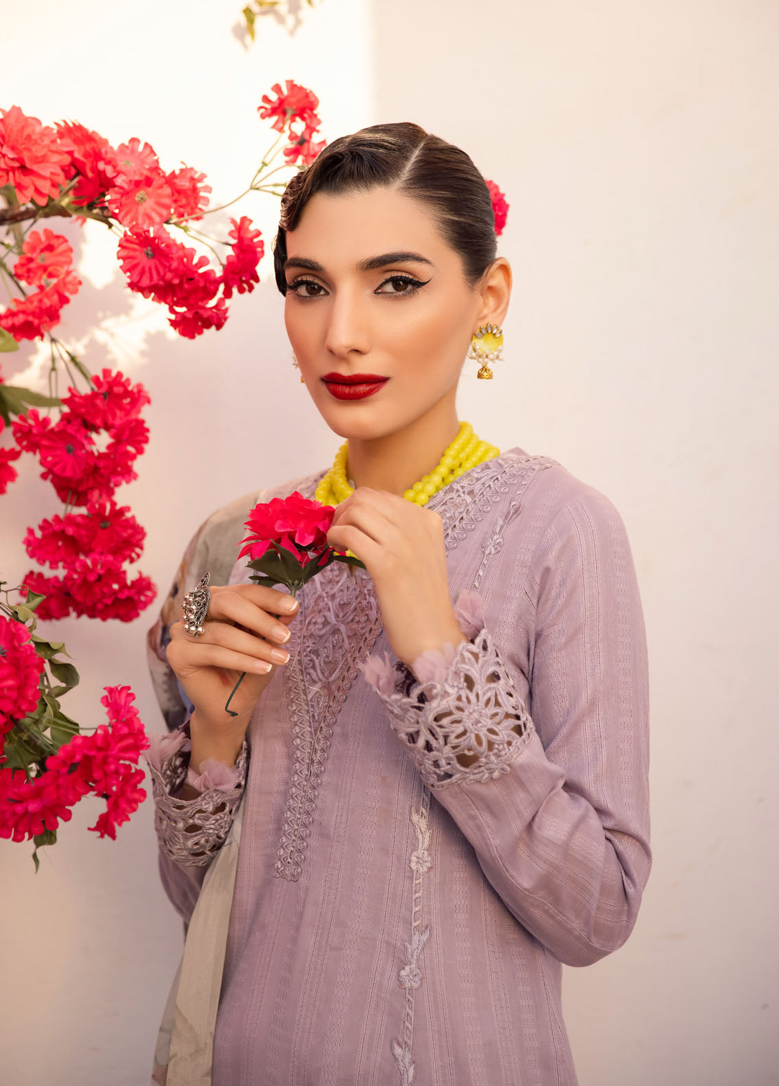 Ilara By Iznik Spring/Summer Lawn Collection 2023 IL-09