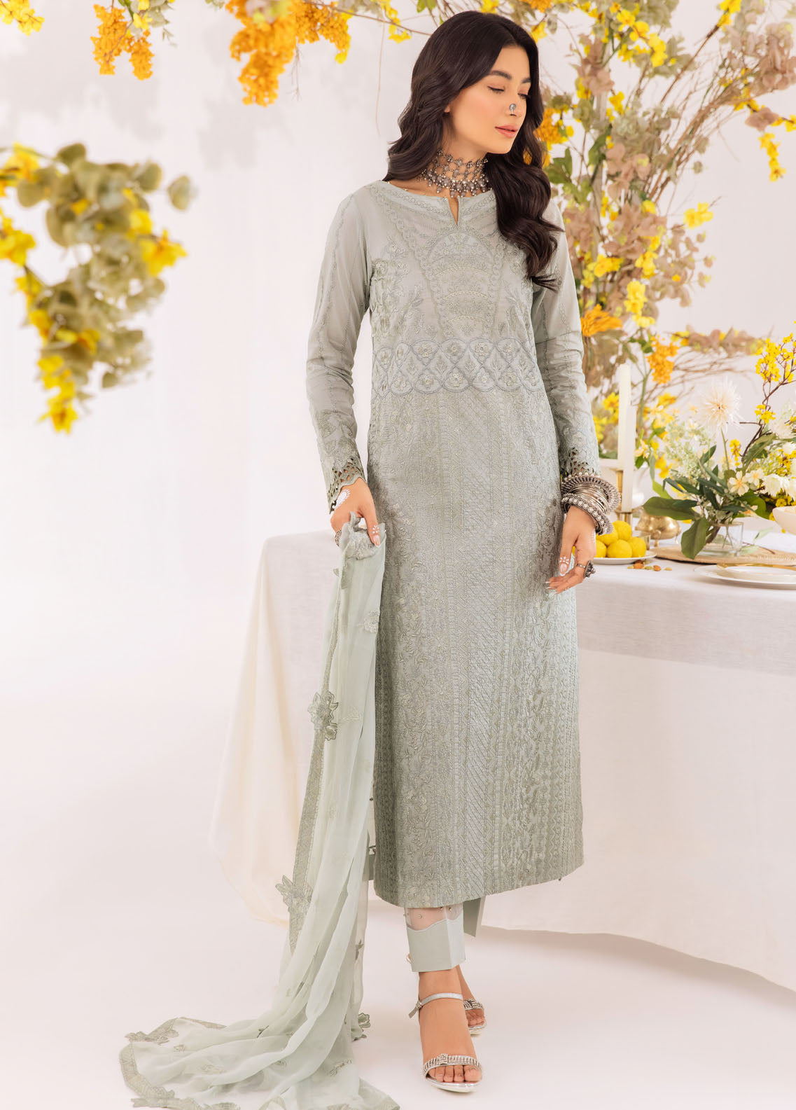 Iznik Unstitched Festive Lawn Eid Edition 2023 IE-05 Sharleez