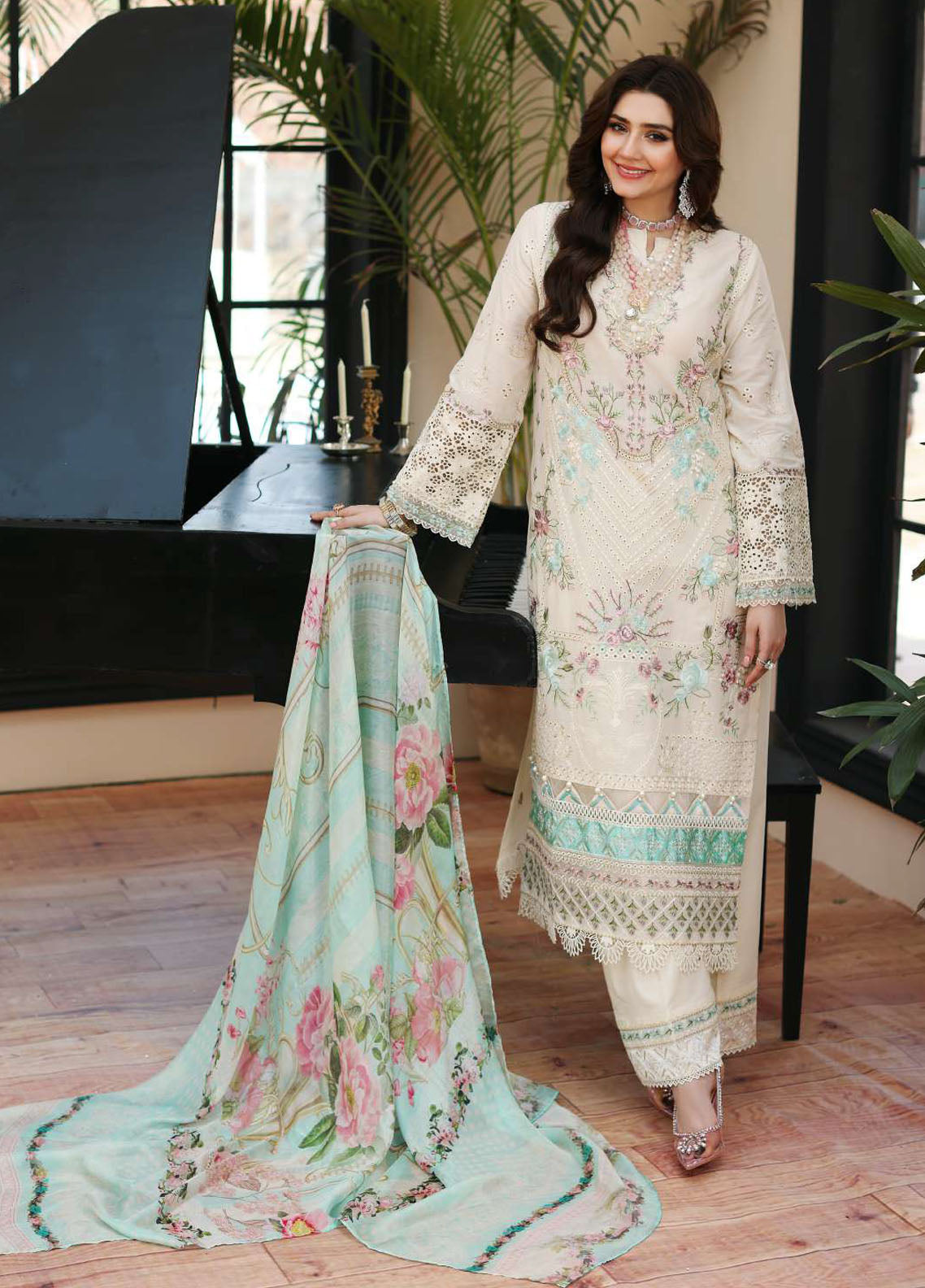 Kahf Luxury Lawn Collection 2023 KHF23LL KLC-07A