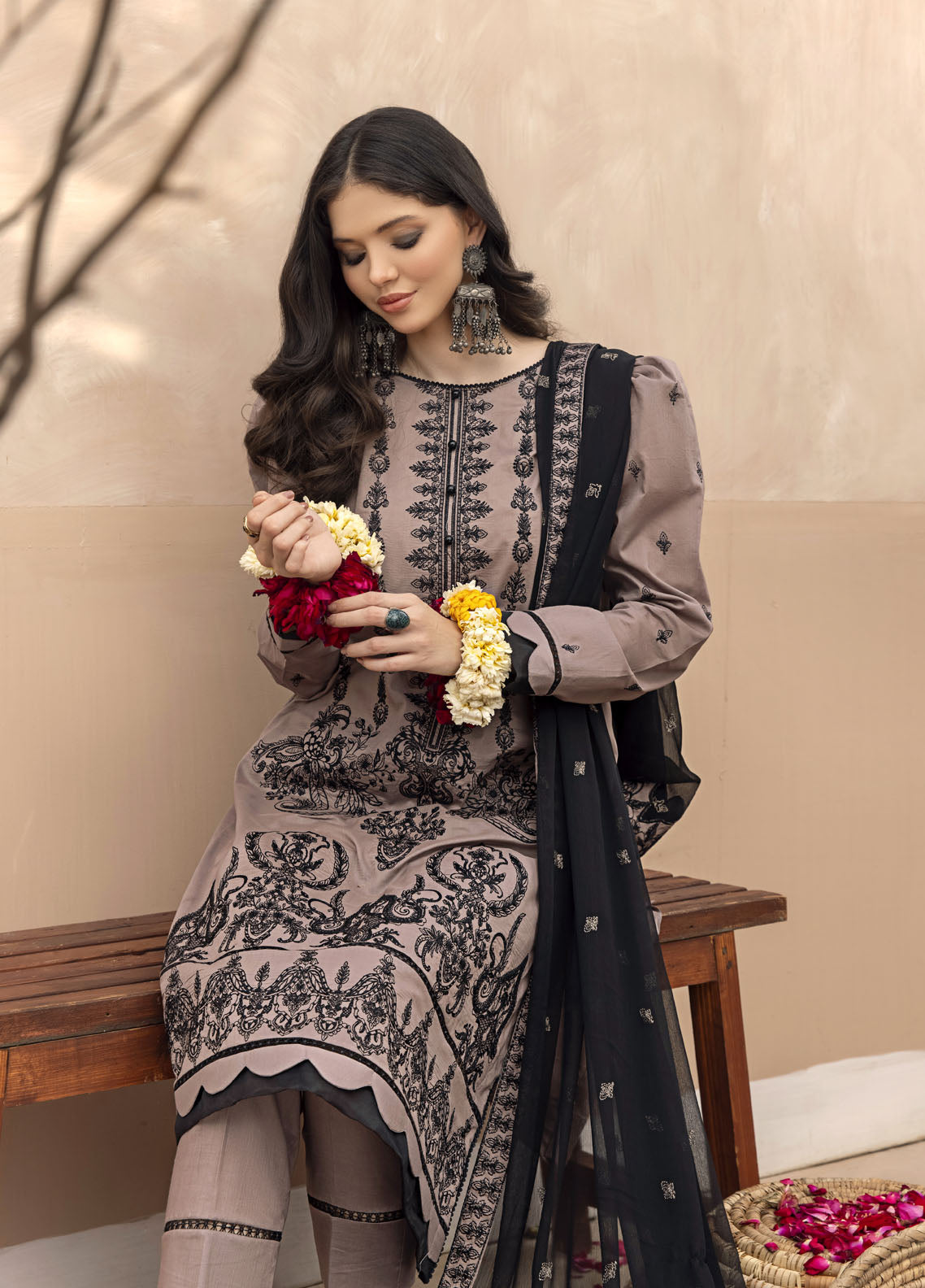 Laadli By Humdum Unstitched Lawn Collection 2023 D-08