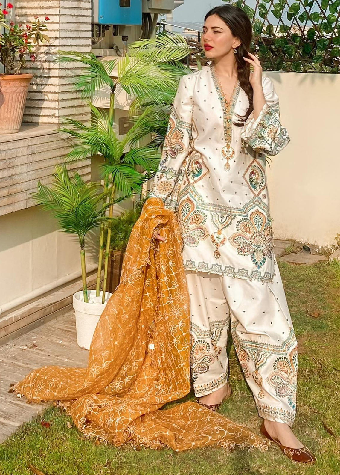 MNR Baad-e-Nau Bahaar Festive Eid Lawn Collection 2023 Suraj Mukhi