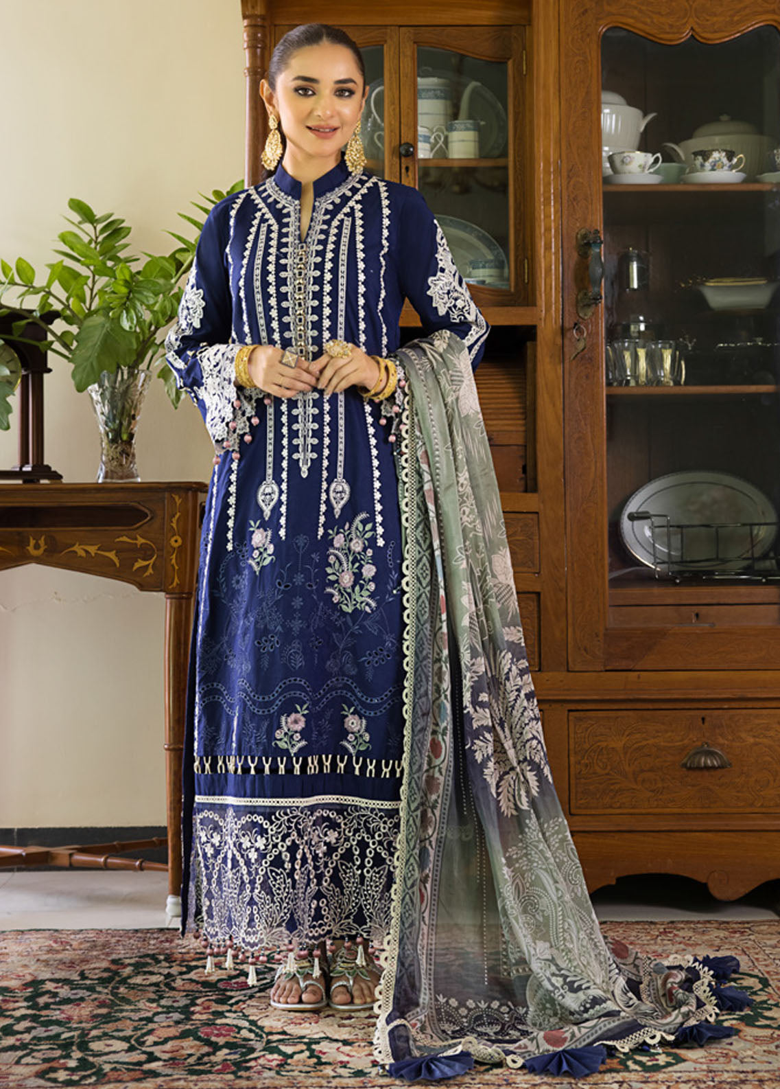 Mahiymaan Unstitched Luxury Lawn Eid Collection 2023 D-08