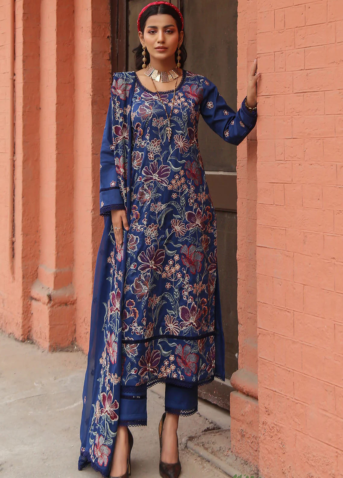 Mahnur Embroidered Lawn Suits Unstitched 3 Piece MN23L-V2 D-05 - Summer Collection