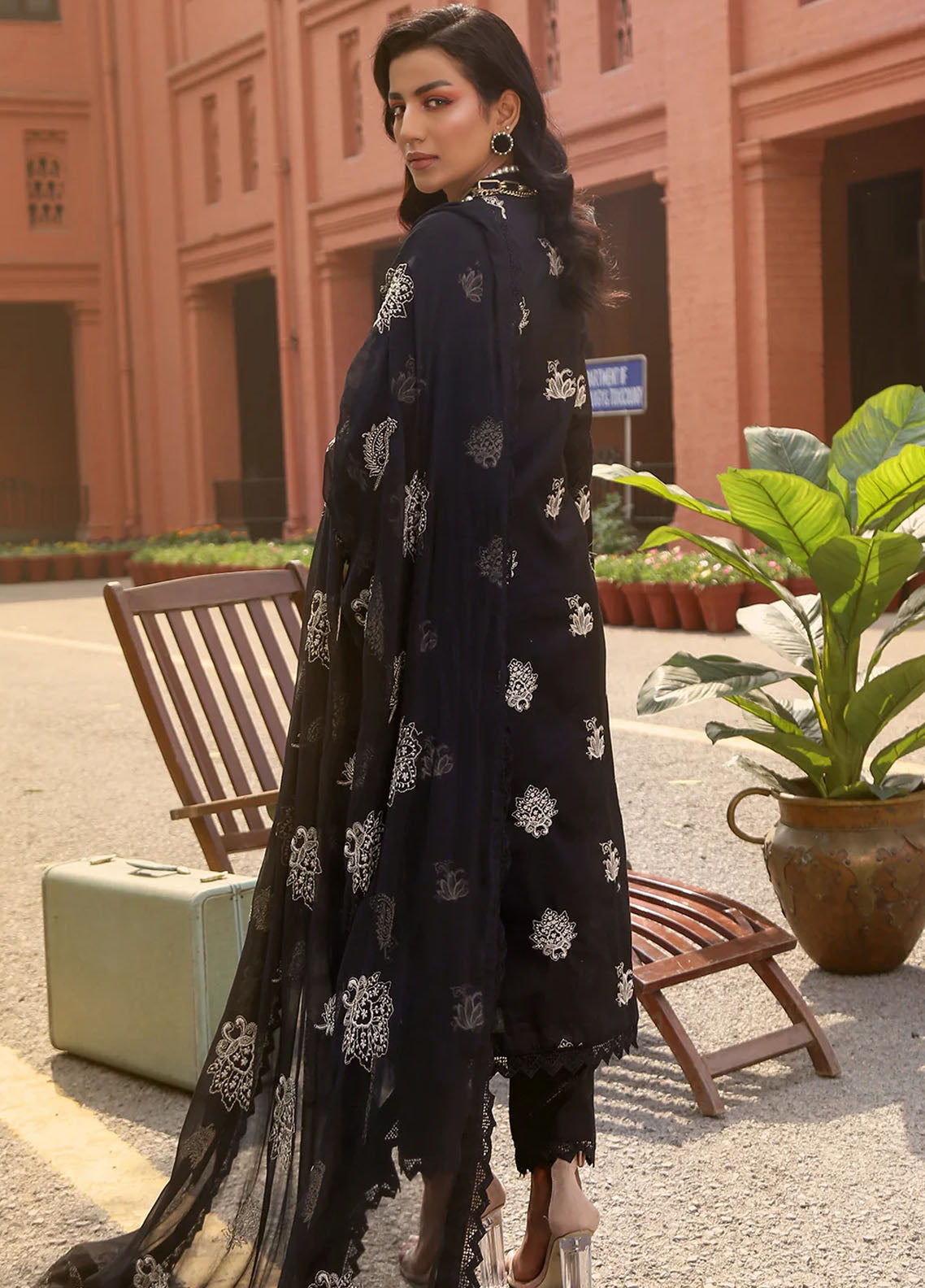 Mahnur Embroidered Lawn Suits Unstitched 3 Piece MN23L-V2 D-11 - Summer Collection