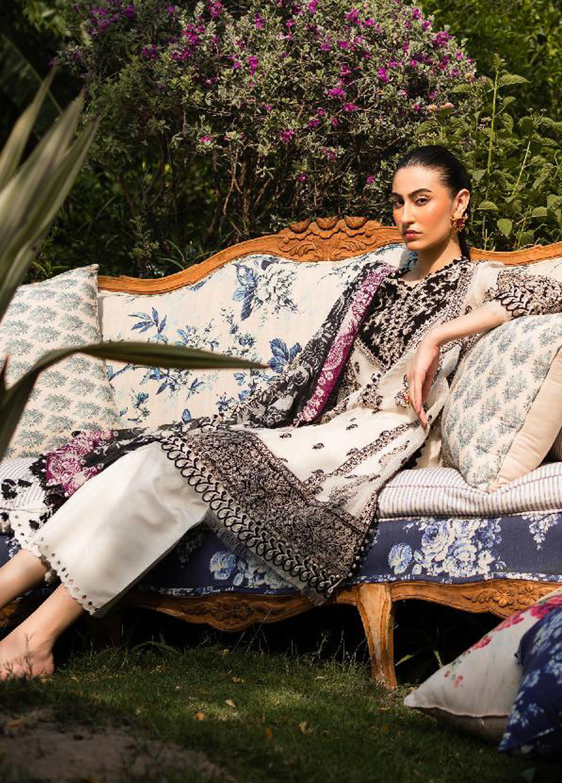 Muzlin By Sana Safinaz Summer Lawn Collection 2023 Vol-2 3B