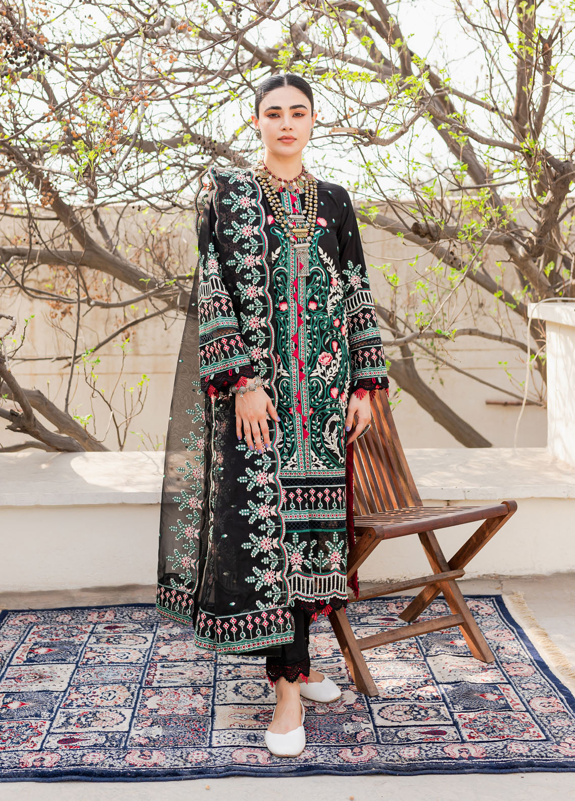 Naayas Embroidered Summer Lawn Collection NA23SL Jardin black