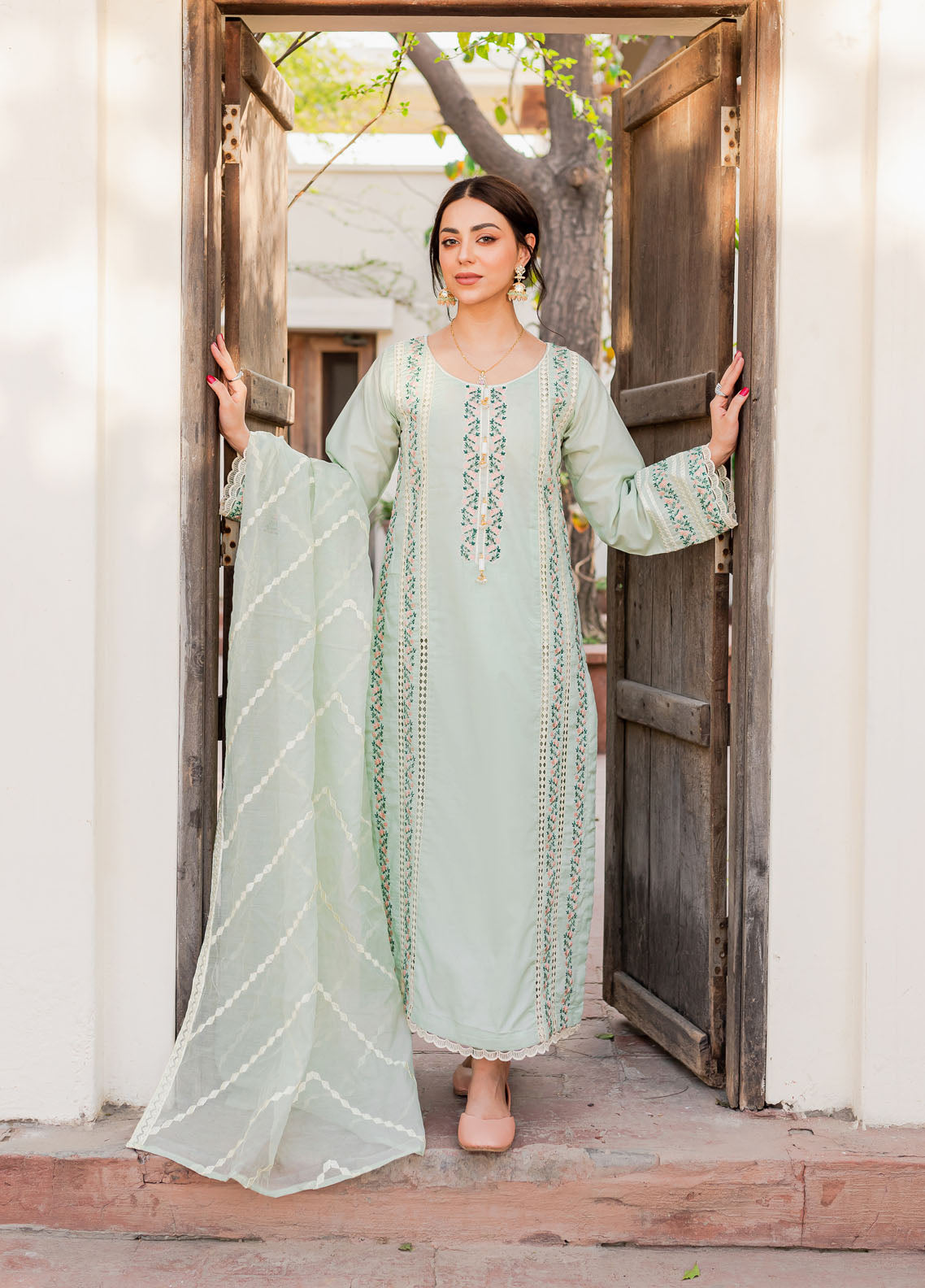 Naayas Embroidered Summer Lawn Collection NA23SL Debbagh mint