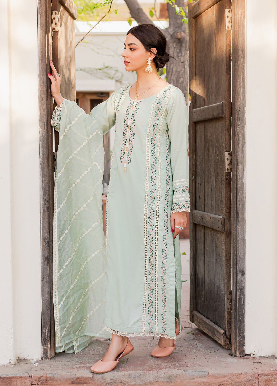 Naayas Embroidered Summer Lawn Collection NA23SL Debbagh mint