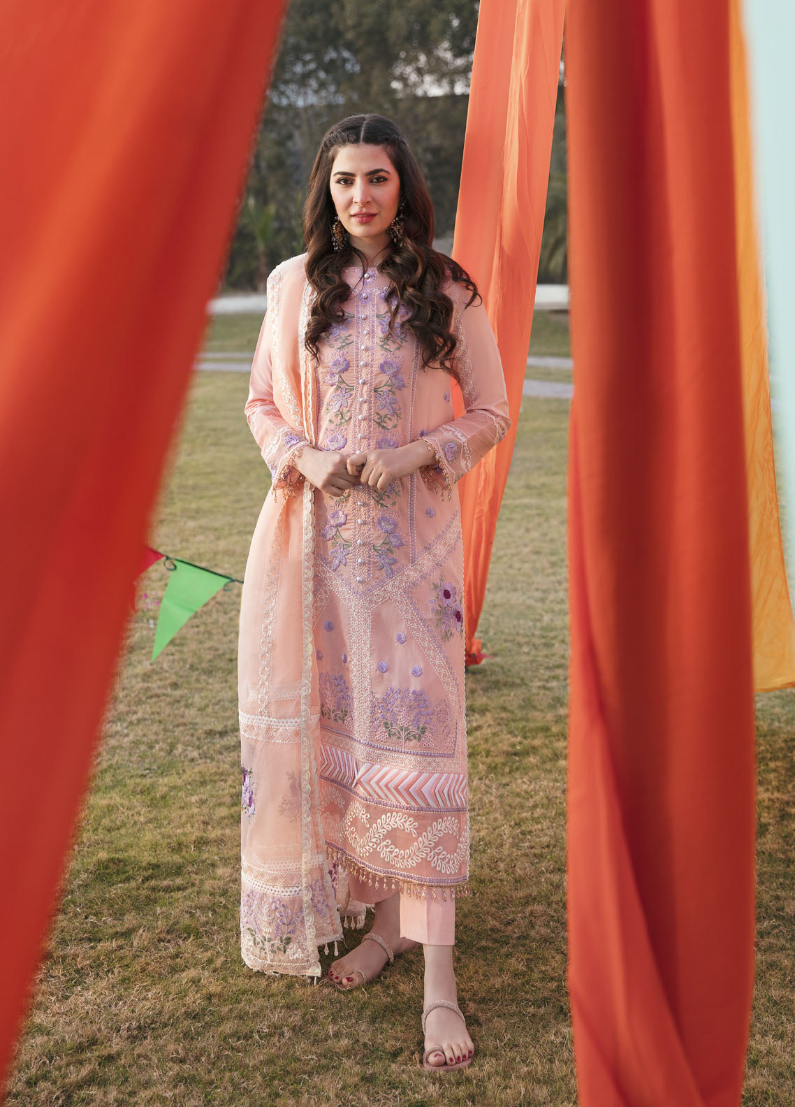 Parishay Luxury Lawn Collection 2023 PR23LL D-01