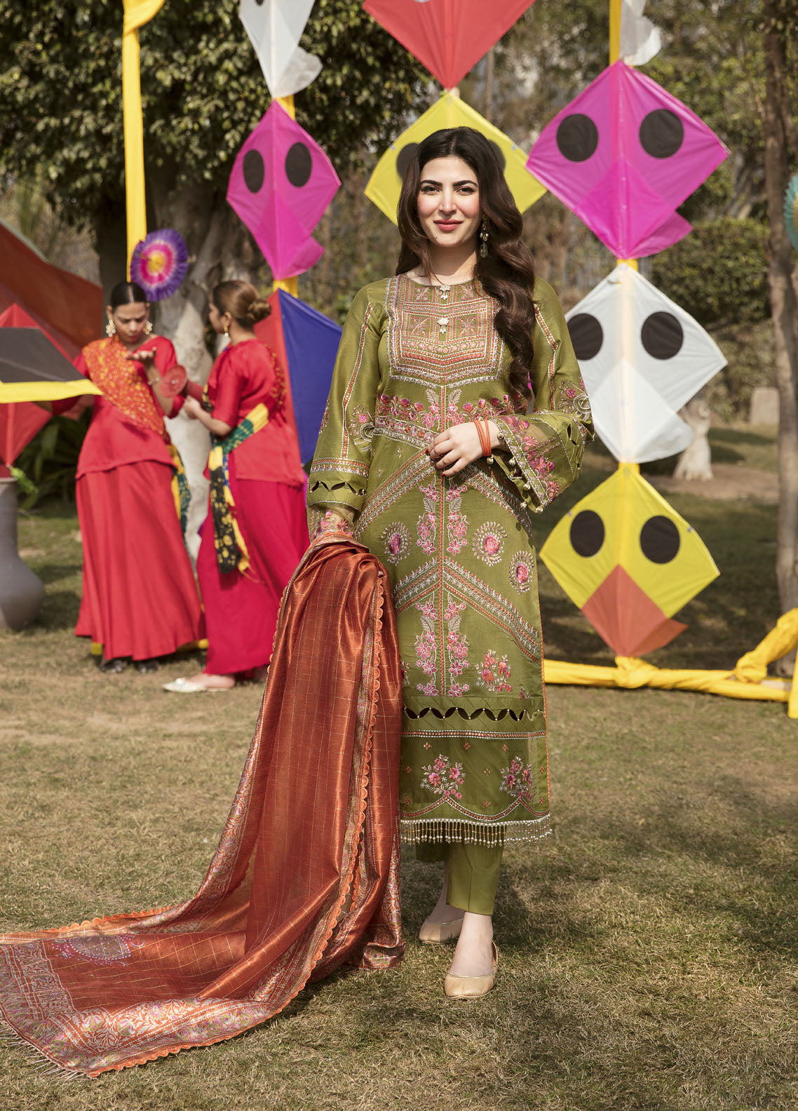 Parishay Luxury Lawn Collection 2023 PR23LL D-08