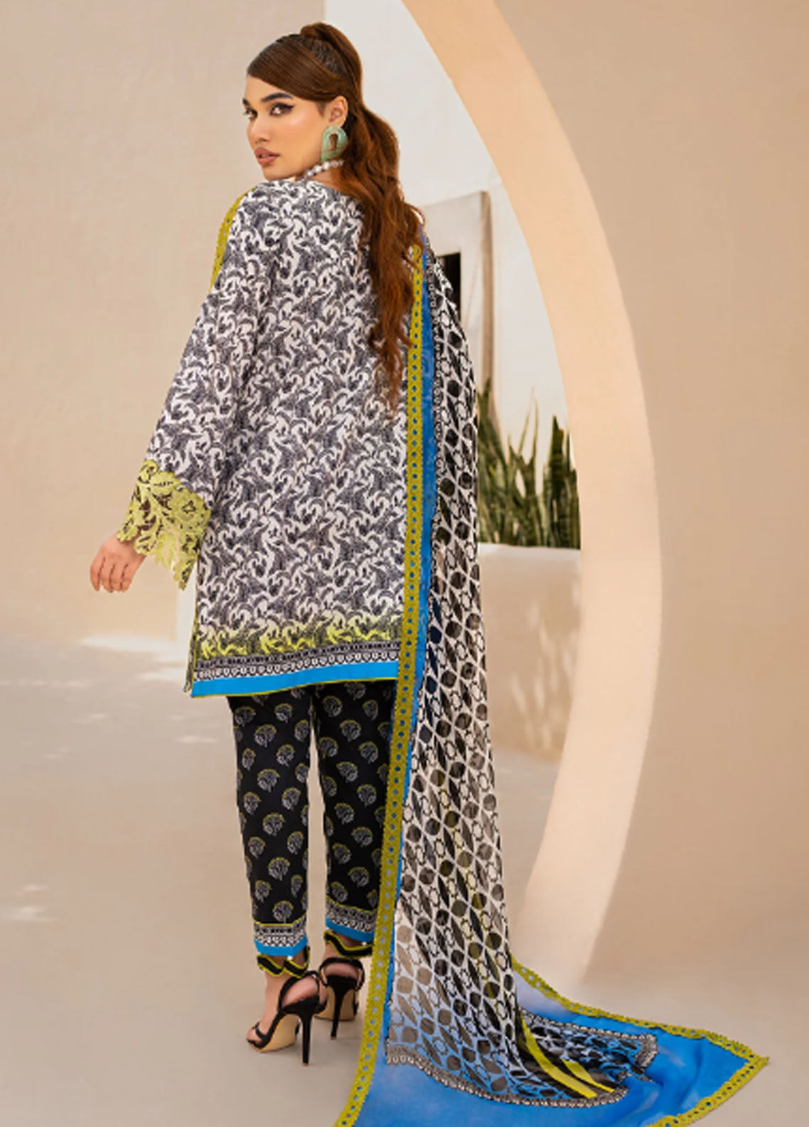 Raya By Maria Osama Khan Unstitched Collection 2023 Vol-1 MR-03 Azure