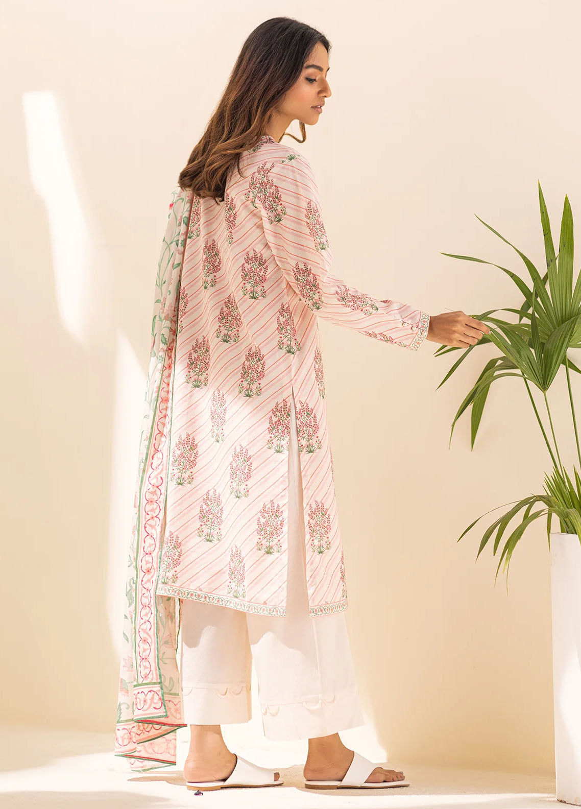 Sahar Printed Lawn 3 Piece Collection 2023 SSL-V1-23-09