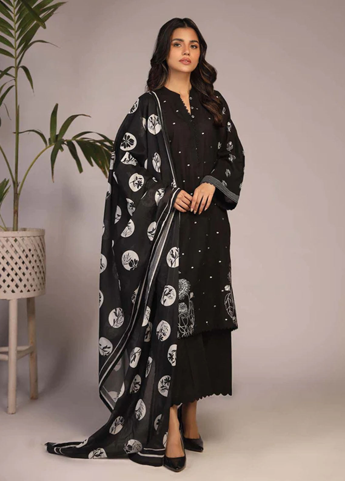 Sahar Unstitched Embroidered Lawn SL-SLUB-23-01