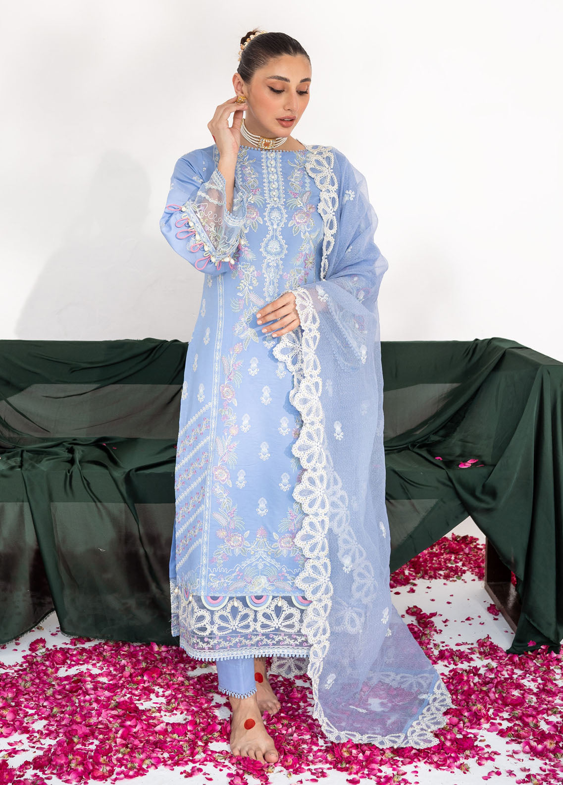 Saheliyaan by Gisele Unstitched Lawn Collection 2023 Ariz