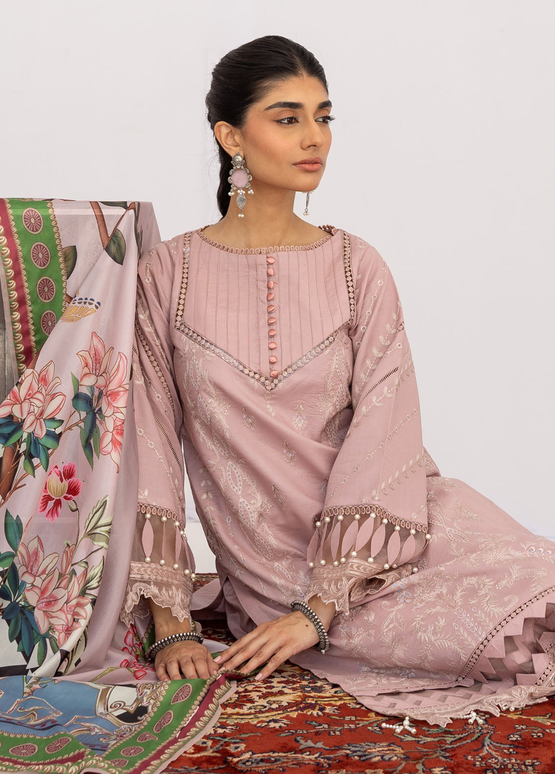 Saheliyaan by Gisele Unstitched Lawn Collection 2023 Kashmiri Naaz