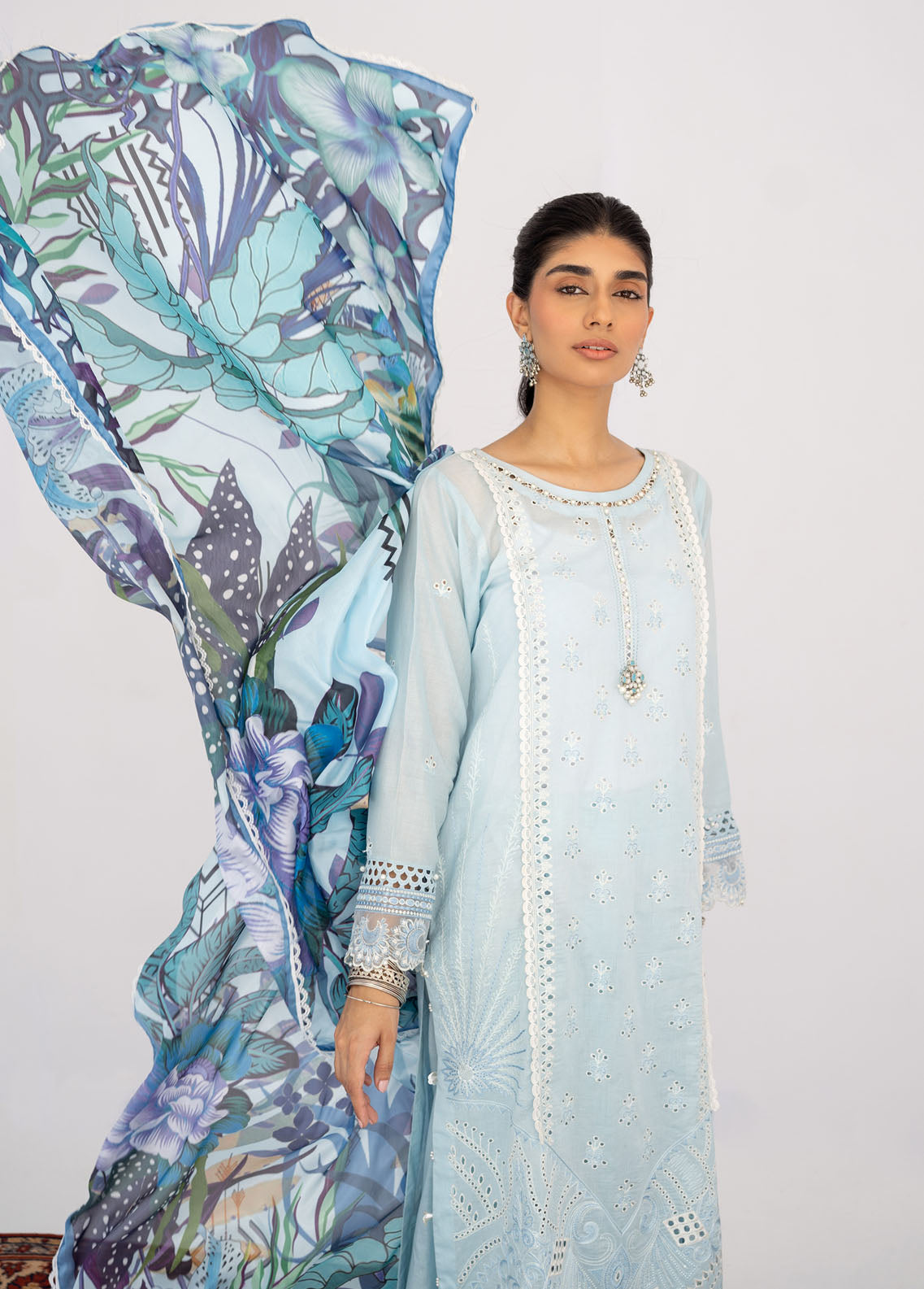 Saheliyaan by Gisele Unstitched Lawn Collection 2023 Neelum