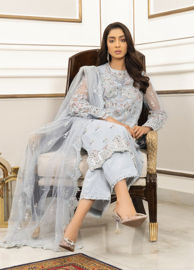 Selene by Aroshi Luxury Formals Collection 2023 02 ASHNA