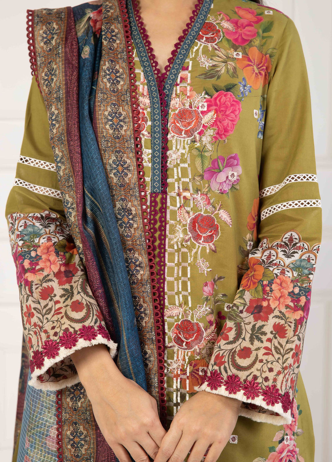 Shamaeel Ansari Essentials Unstitched Lawn Collection 2023 LV116