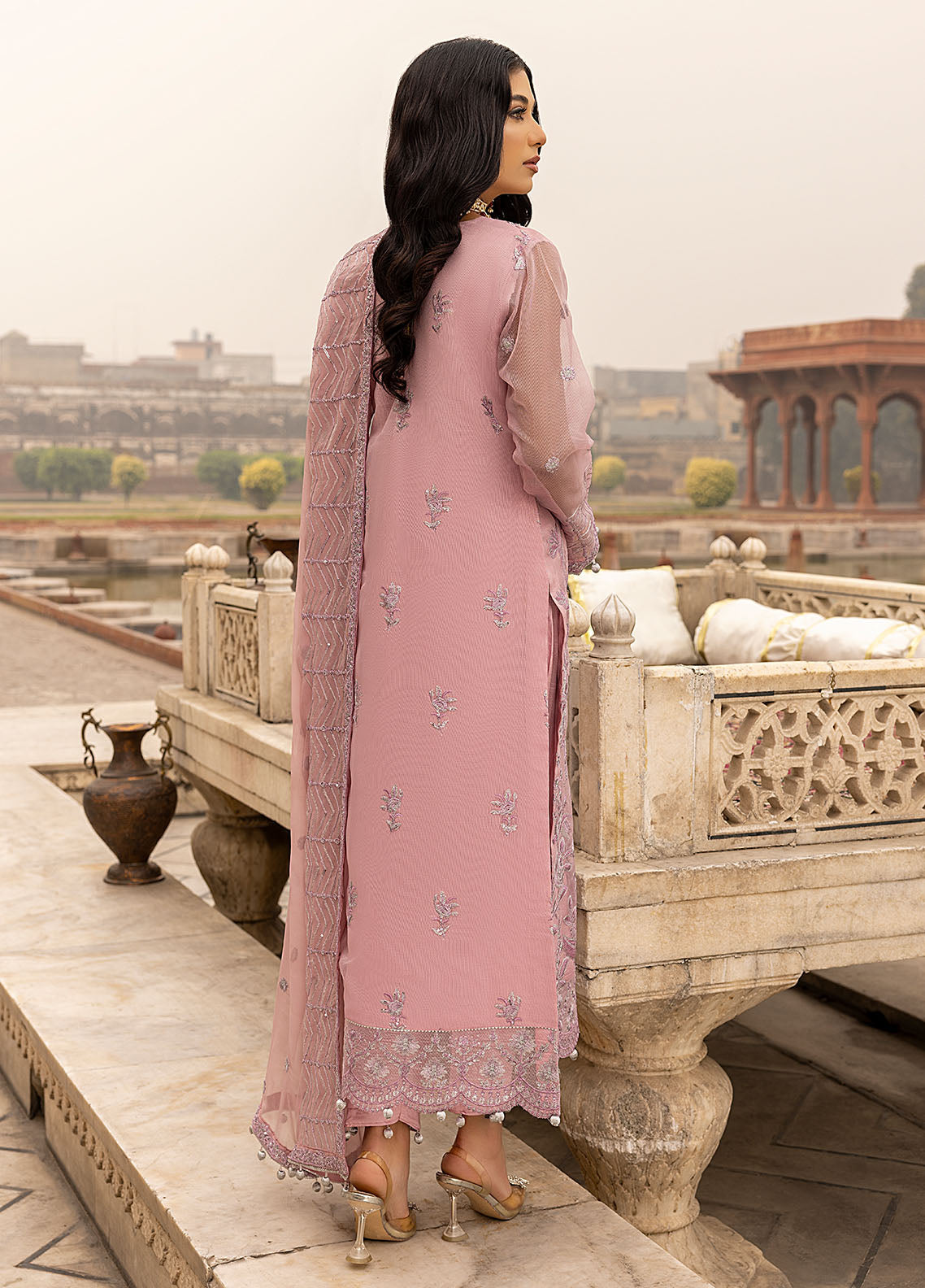 Sonia Umer Zunairi Collection 2023 By Shahzeb Textiles 01 Gulabo
