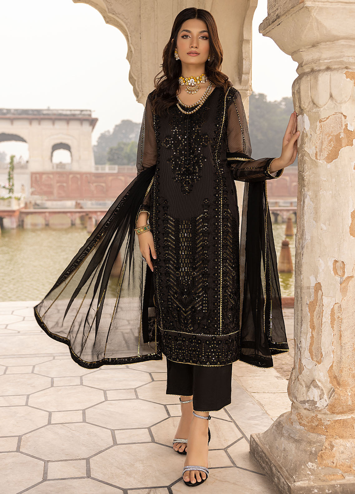 Sonia Umer Zunairi Collection 2023 By Shahzeb Textiles 05 Shahi Siyahi