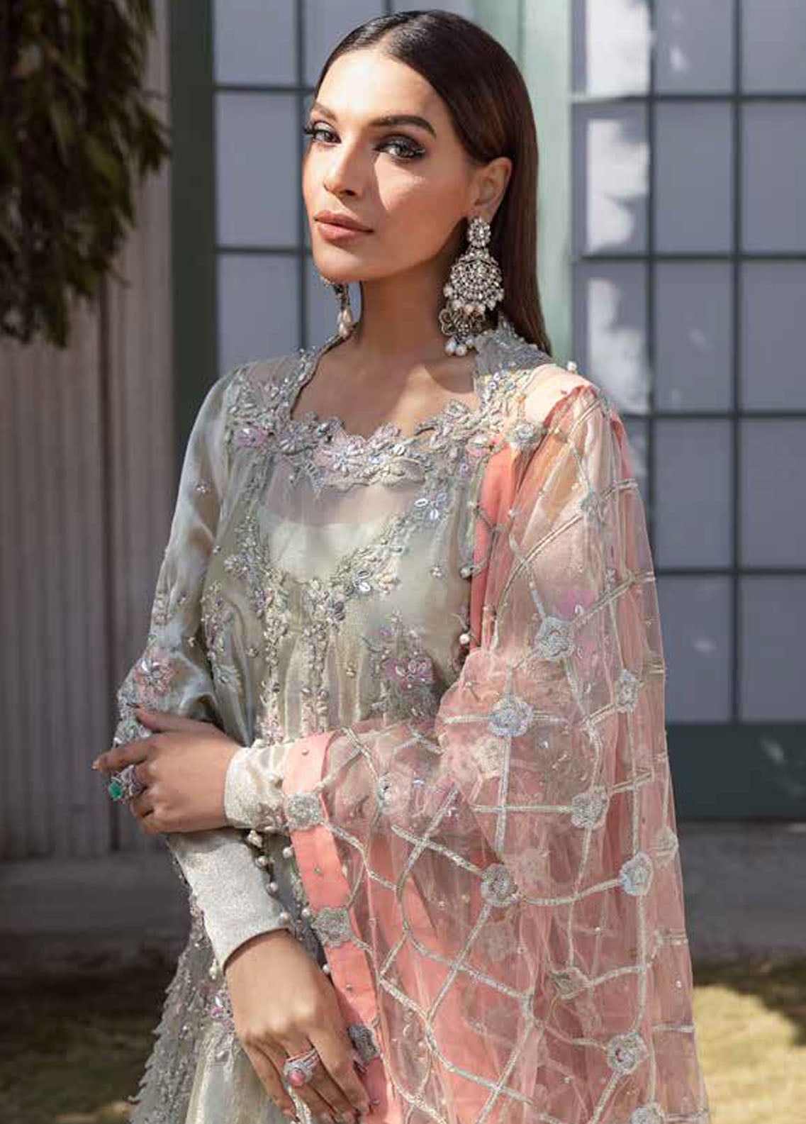 Tabassum Mughal Wedding Edition 2023 01 Lustrous Soul