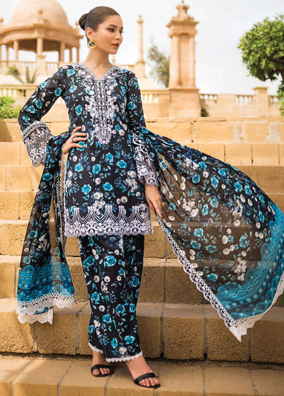 Zainab Chottani Luxury Lawn Collection 2023 4B