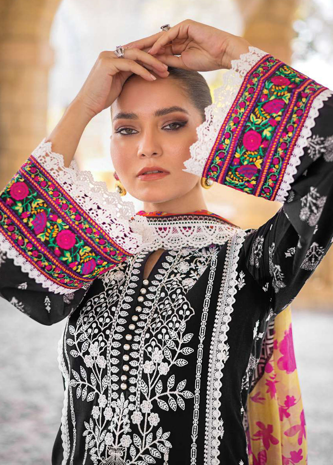 Zainab Chottani Luxury Lawn Collection 2023 5A